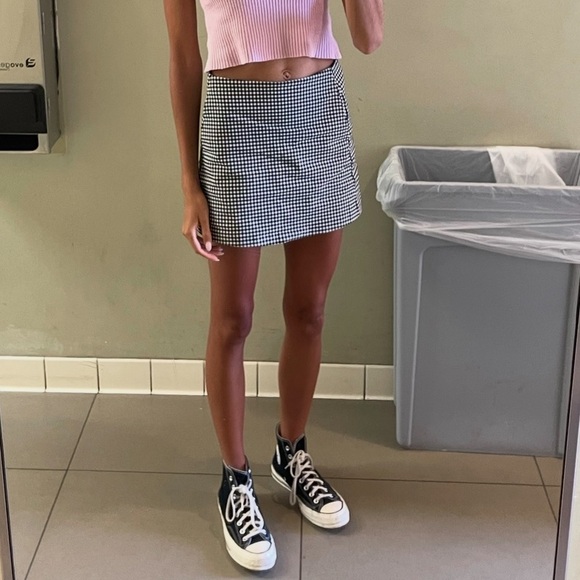 Urban Outfitters Black & White Micro Check Plaid Mini Skirt – Women’s Small - Picture 2 of 2